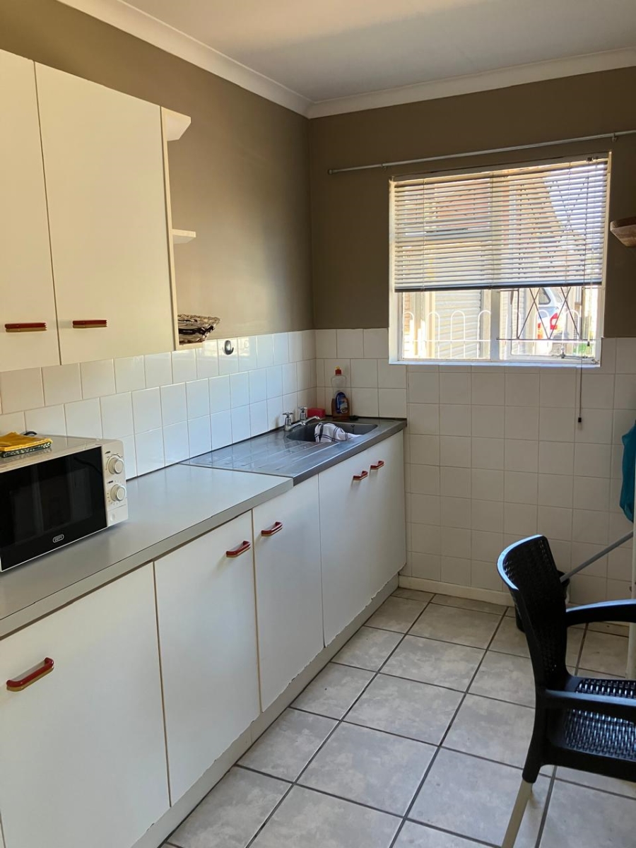 To Let 1 Bedroom Property for Rent in Bothasrus Eastern Cape